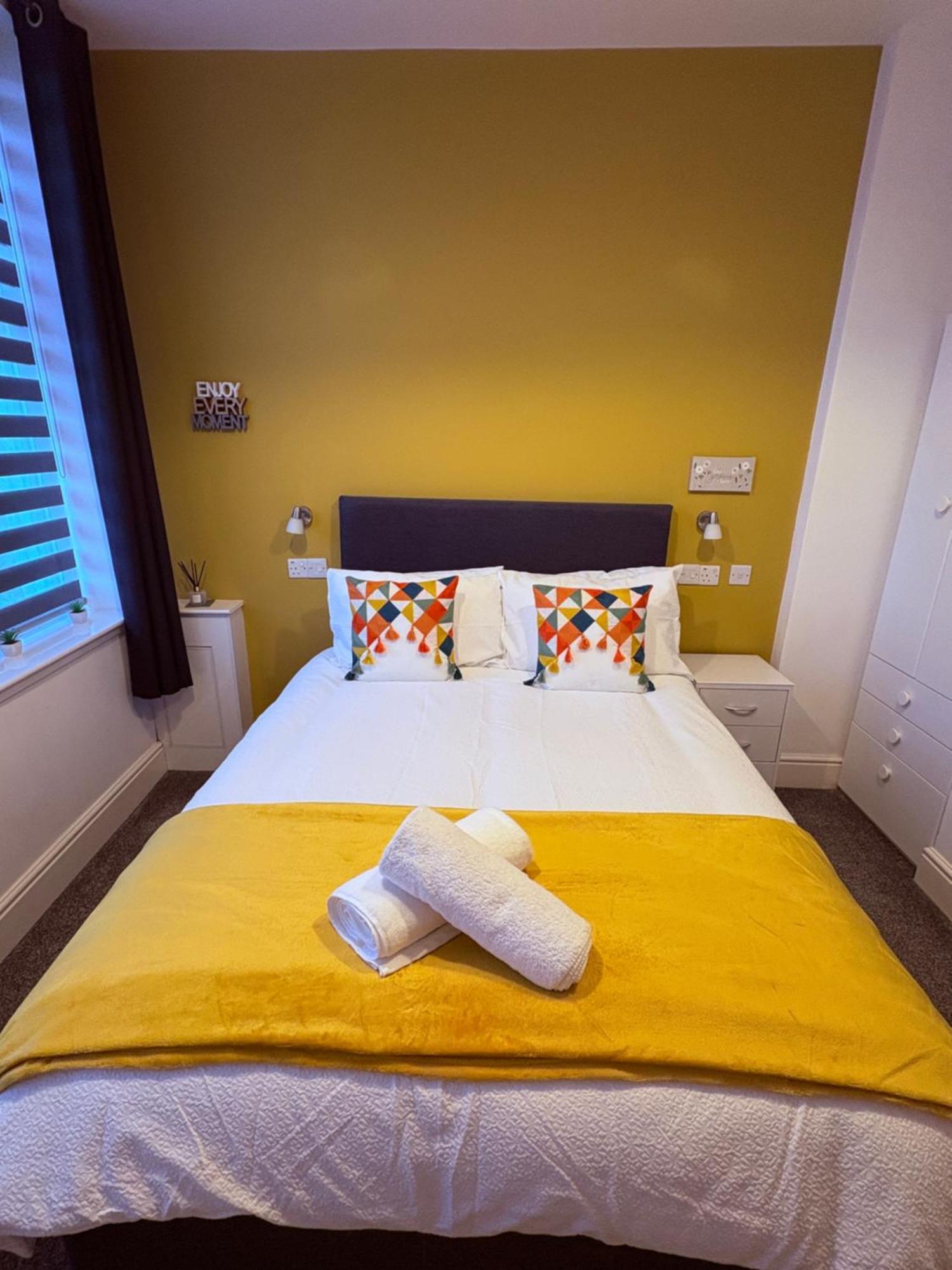 Mandela House Apartments Kirkcaldy Extérieur photo